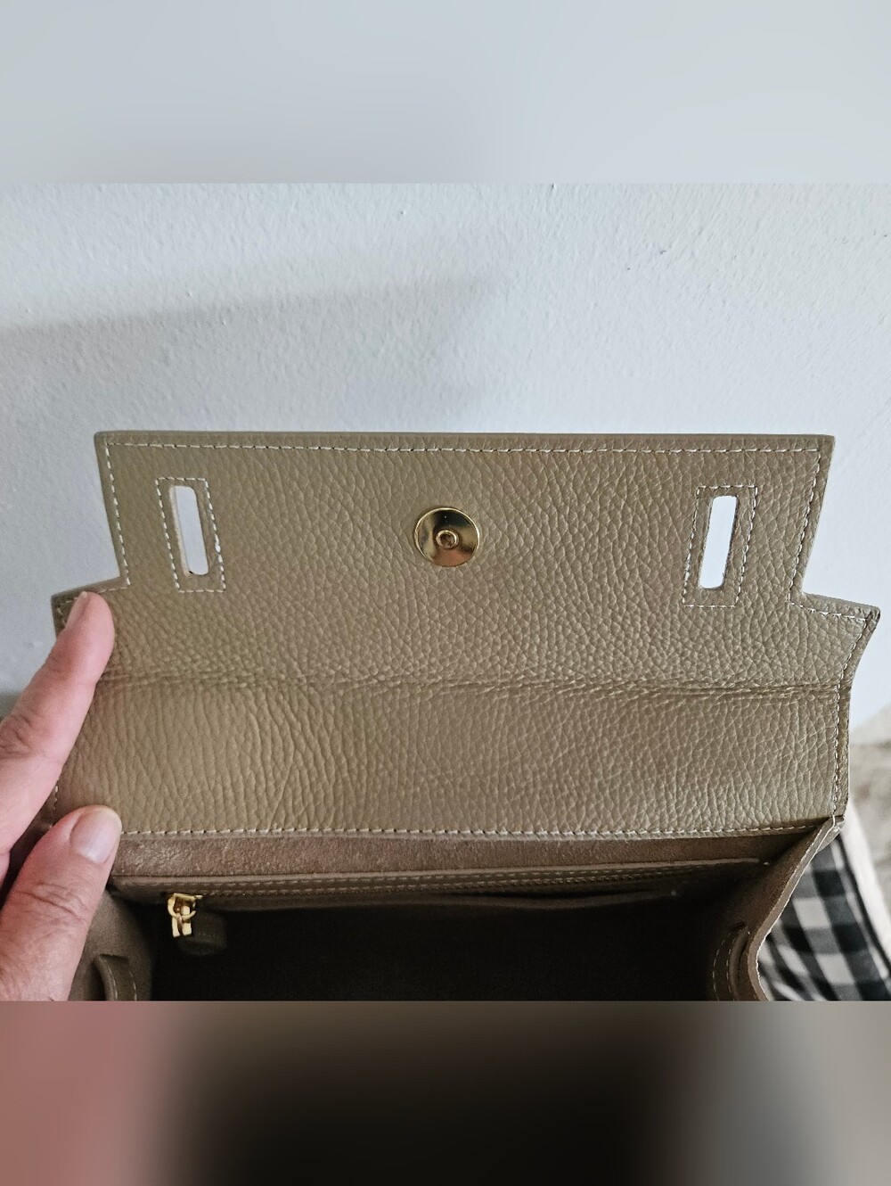 Teddy Blake Ava Taupe Leather Top-Handle Women's Bag with Gold Hardware - Picture 8 of 9